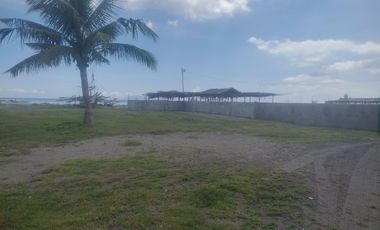3 storey Beach House with View Deck in Calatagan Batangas