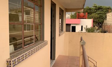 RENTA DEPARTAMENTO SEMI AMUEBLADO CERCA DE PLAZA DORADA DE 1 RECAMARA