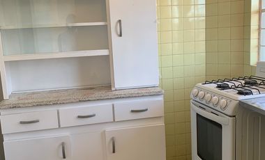 RENTA DEPARTAMENTO SEMI AMUEBLADO CERCA DE PLAZA DORADA DE 1 RECAMARA
