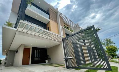 RFO Premium 4-Bedroom Duplex House and Lot for sale at AFPOVAI Taguig near Bonifacio Global City