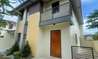 Un-Furnished 5 Br+1   House for rent in  Nuvali near Xavier School Nuvali