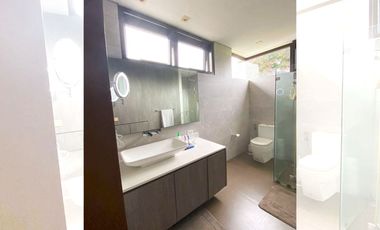 HOUSE AND LOT FOR SALE IN AYALA SOUTHVALE PRIMERA
