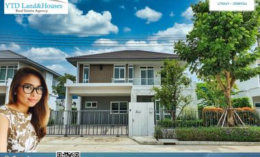 House For sale/rent Mantana Bangna Wongwean parking for 3 cars, located on the main road.