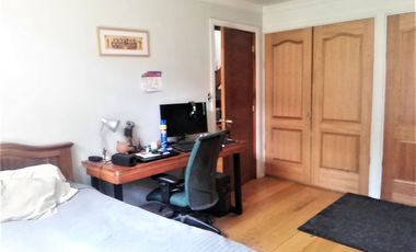 Amplia Casa Terreno Plano A Pasos De Av Las Condes