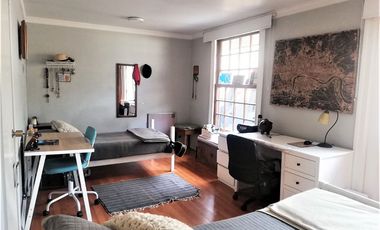Amplia Casa Terreno Plano A Pasos De Av Las Condes