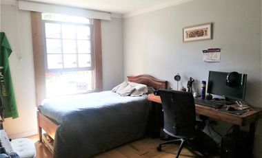 Amplia Casa Terreno Plano A Pasos De Av Las Condes