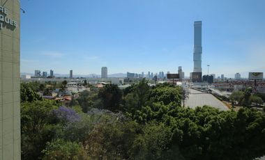 Oficina en renta con acabados de Lujo en Angelópolis Puebla, ideal para corporativo.