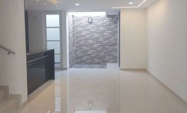 VENTA  CASA CONJUNTO PRADOS DEL ESTE