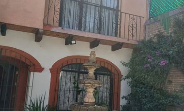 Casa en venta estilo colonial