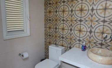 Samborondon, Venta de Lujosa Casa 5 Dorm Amoblada con Piscina Vista Al Lago