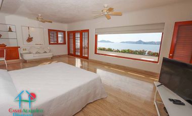 Hermosa casa con terraza con asoleadero, alberca y vistas al mar
