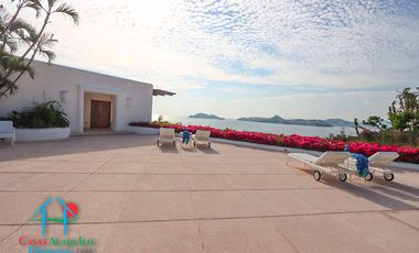 Hermosa casa con terraza con asoleadero, alberca y vistas al mar