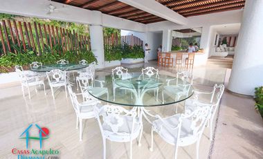Hermosa casa con terraza con asoleadero, alberca y vistas al mar