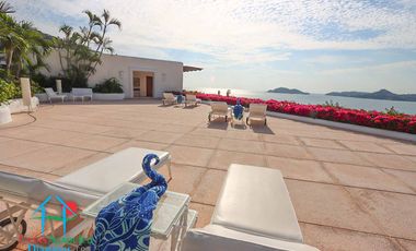 Hermosa casa con terraza con asoleadero, alberca y vistas al mar