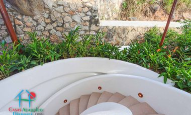 Hermosa casa con terraza con asoleadero, alberca y vistas al mar