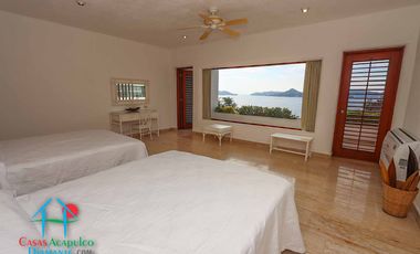 Hermosa casa con terraza con asoleadero, alberca y vistas al mar
