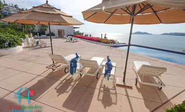 Hermosa casa con terraza con asoleadero, alberca y vistas al mar