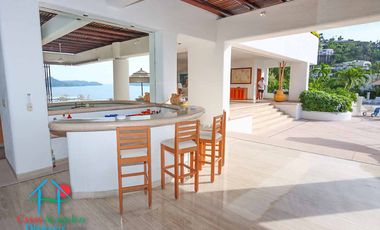 Hermosa casa con terraza con asoleadero, alberca y vistas al mar