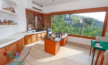 Hermosa casa con terraza con asoleadero, alberca y vistas al mar