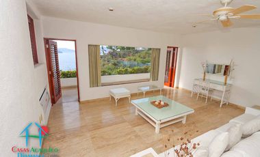 Hermosa casa con terraza con asoleadero, alberca y vistas al mar