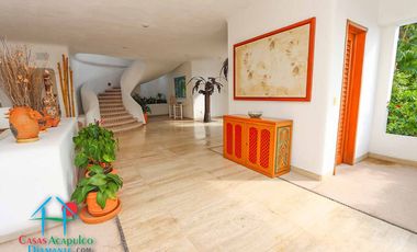Hermosa casa con terraza con asoleadero, alberca y vistas al mar