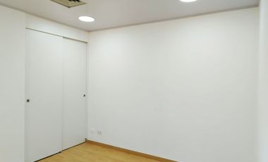 PR19548 Oficina en venta en el secto Milla de Oro