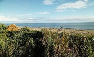 LOTE FRENTE AL MAR EN PLAYA ROMPIO