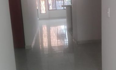 VENDO HERMOSA Y RENTABLE CASA DE 2 PISOS, EN EL SEGUNDO PISO TIENE 2 APTOS. INDEPENDIENTES UBICADA EN BARRIO FLORESTA  DE NEIVA HUILA  AL LADO DE LA C