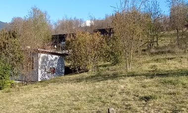 Pucón, vendo parcela 5000 m2  con dos cabañas, cercana al centro