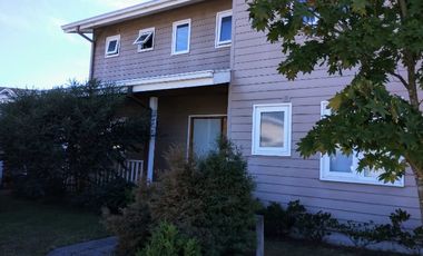 Se vende hermosa casa en condominio El Bayo, Valdivia