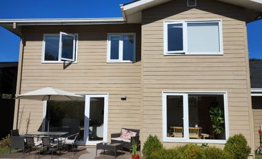 Se vende hermosa casa en condominio El Bayo, Valdivia