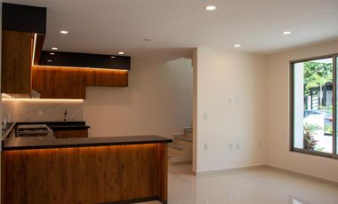 Casa de lujo 3 recámaras con alberca  en conjunto de 10 casas, centro de Jiutepec Mor.