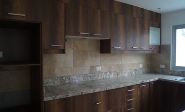 CASA DE VENTA DE 3 DORMITORIOS, TUMBACO, LA MORITA,  ECUADOR QUITO $265.000