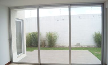 CASA DE VENTA DE 3 DORMITORIOS, TUMBACO, LA MORITA,  ECUADOR QUITO $265.000