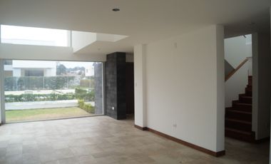 CASA DE VENTA DE 3 DORMITORIOS, TUMBACO, LA MORITA,  ECUADOR QUITO $265.000