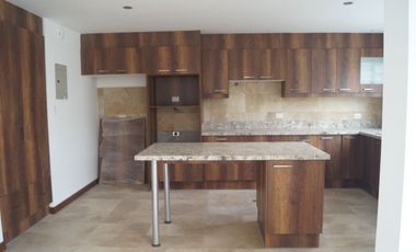 CASA DE VENTA DE 3 DORMITORIOS, TUMBACO, LA MORITA,  ECUADOR QUITO $265.000
