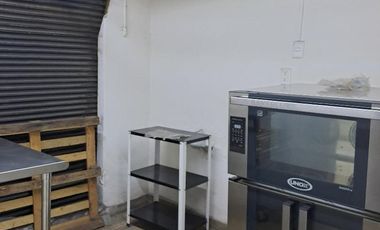 CASA CON LOCAL COMERCIAL Y DEPARTAMENTO