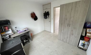 En venta casa en Urb. La Joya en Topacio de Estreno.