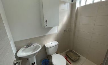 En venta casa en Urb. La Joya en Topacio de Estreno.