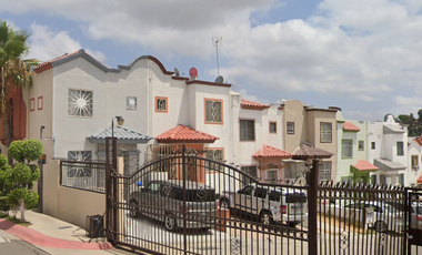 Casa en Remate Bancario en Jardines de Agua Caliente, Tijuana, BC. (65% debajo de su valor comercial, solo recursos propios, unica oportunidad)