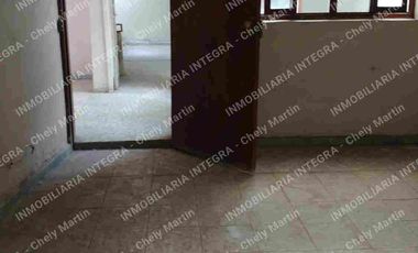 CASONA EN VENTA CON LOCAL EN PENJAMO, GTO. EXCELENTE UBICACION.  PATIO CENTRAL.UNA PLANTA.