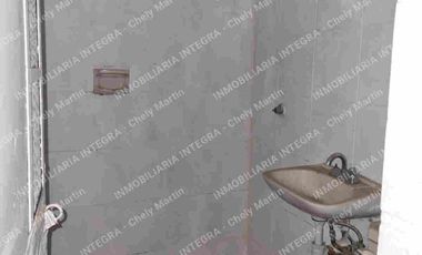 CASONA EN VENTA CON LOCAL EN PENJAMO, GTO. EXCELENTE UBICACION.  PATIO CENTRAL.UNA PLANTA.