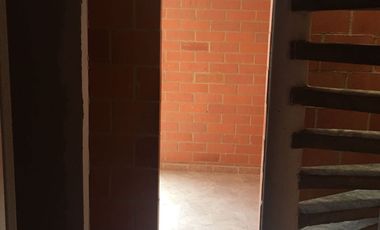 vendo linda casa re modelada en portal del nogal soacha