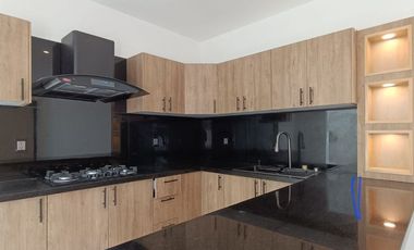 $2,700,000.00 ESTRENE MODERNA, DOBLE PORTÓN ELÉCTRICO,2 RECÁMARAS, 2 1/2 BAÑOS Y 2 GARAGES