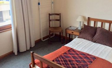 Vendemos amplio departamento dúplex a pasos de la Av. Alemania