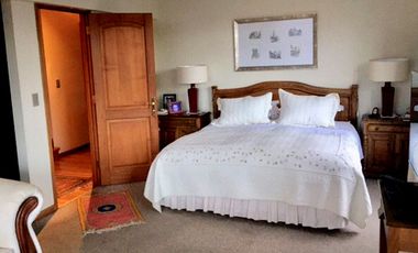 Vendemos amplio departamento dúplex a pasos de la Av. Alemania