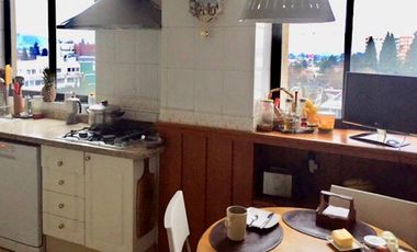 Vendemos amplio departamento dúplex a pasos de la Av. Alemania