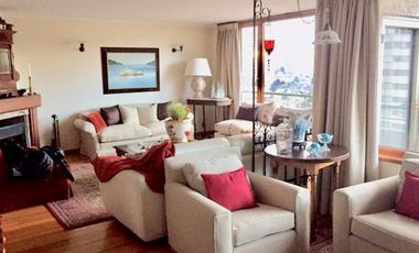 Vendemos amplio departamento dúplex a pasos de la Av. Alemania