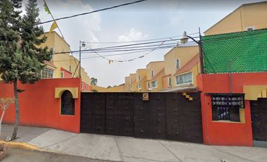 Oportunidad de Remate Bancario en Calle Mixcoatl 382, Santa Isabel Tola, Gustavo A. Madero-CDMX