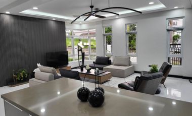 Furnished Corner Modern home in South Forbes